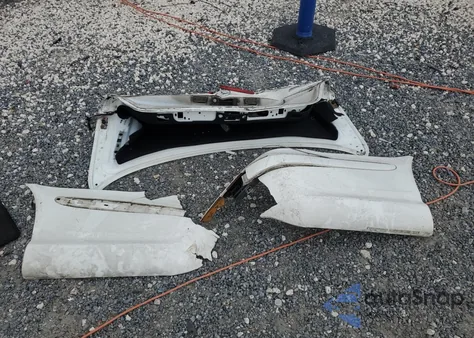 2005 Mercedes-Benz E 55 Amg z USA, uszkodzony, nr VIN WDBUF76J25A751108